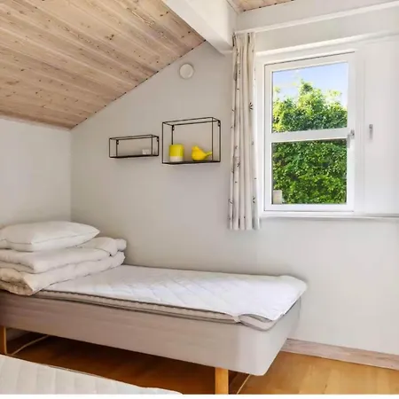 Charming Modern Summer House 4 Min From The Gorlev