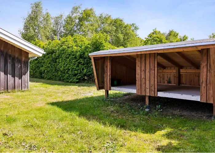 Charming Modern Summer House 4 Min From The