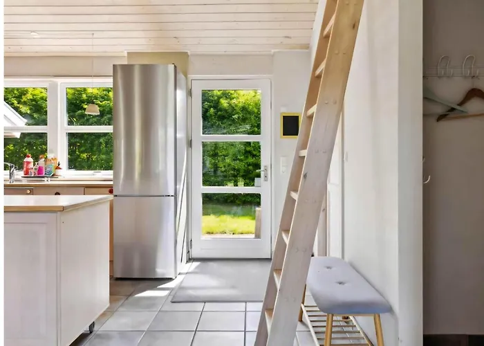 Charming Modern Summer House 4 Min From The Hébergement de vacances *