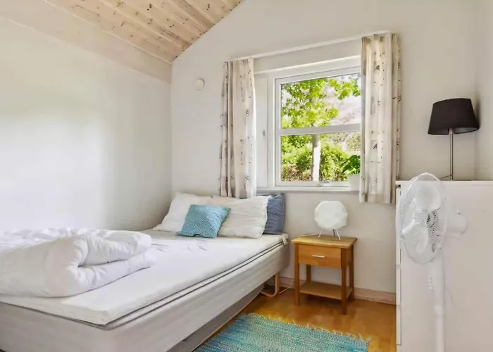 Hébergement de vacances Charming Modern Summer House 4 Min From The